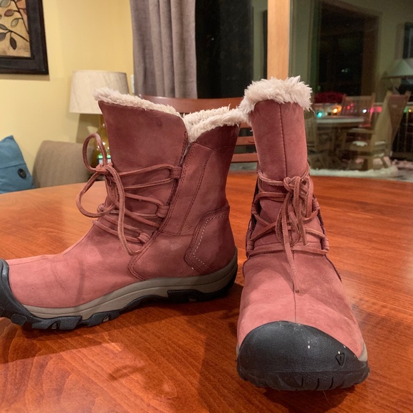 Keen Shoes - Keen Winter Boots - WARM, Size 9.5
